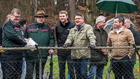 Ministerpräsident Boris Rhein besucht Tierpark Weilburg